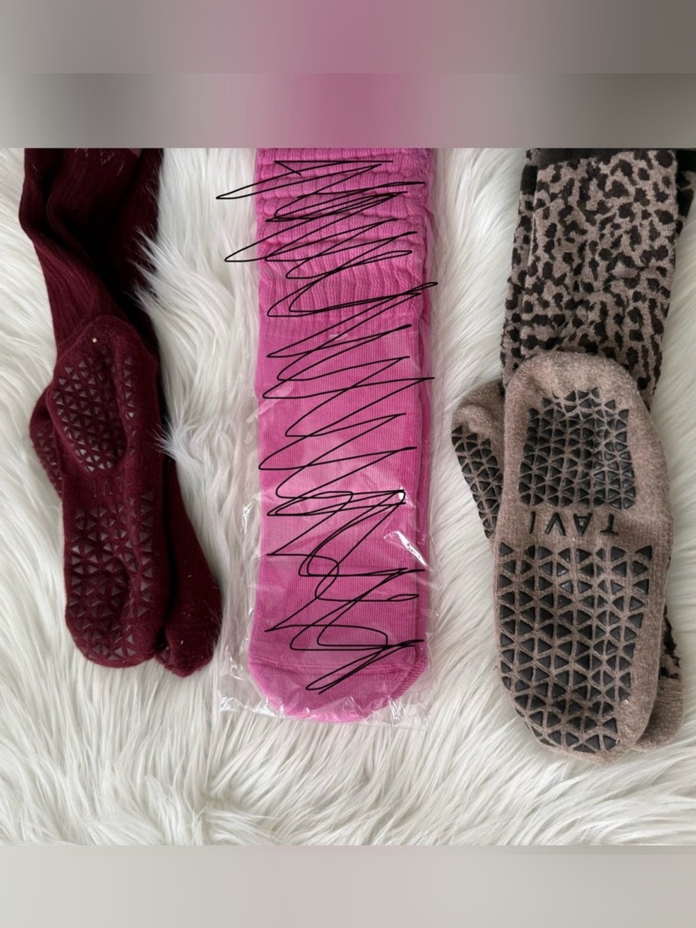 Tavi Grip Sticky Socks Crew Medium Lot of 9 Socks - Picture 4 of 5